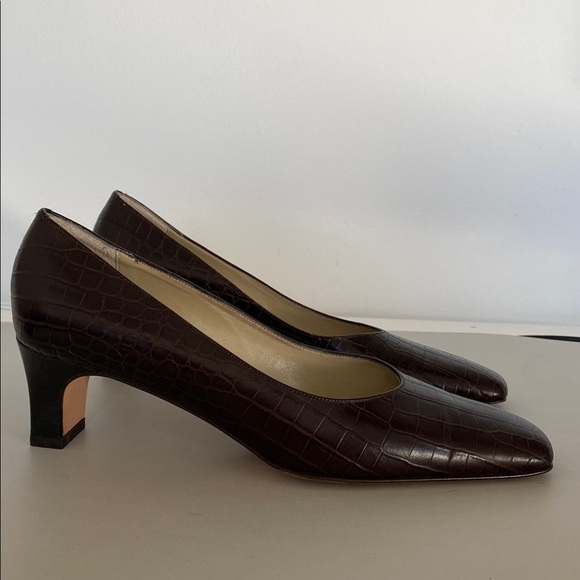 Talbots Dark Brown Croc-Embossed Heels Size 7.5 - Picture 3 of 11